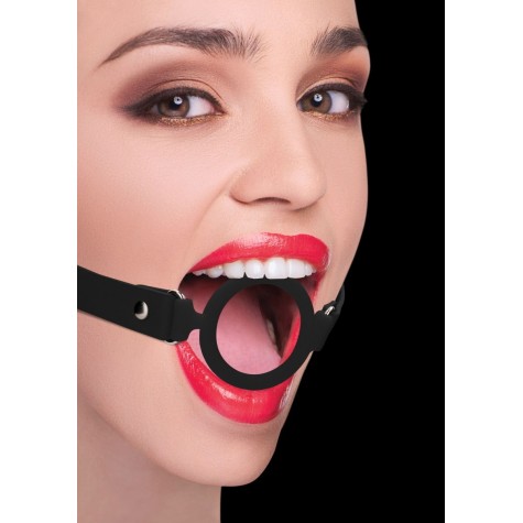 Черный кляп-кольцо с кожаными ремешками Silicone Ring Gag with Leather Straps